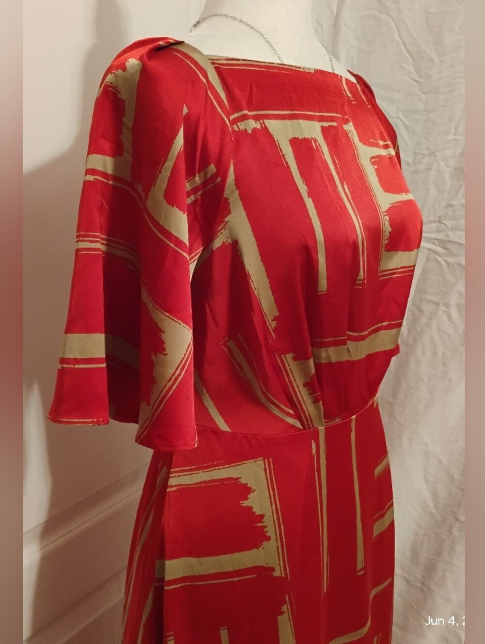 🍿Red Silk-like BR Dress, 2 - Picture 4 of 7